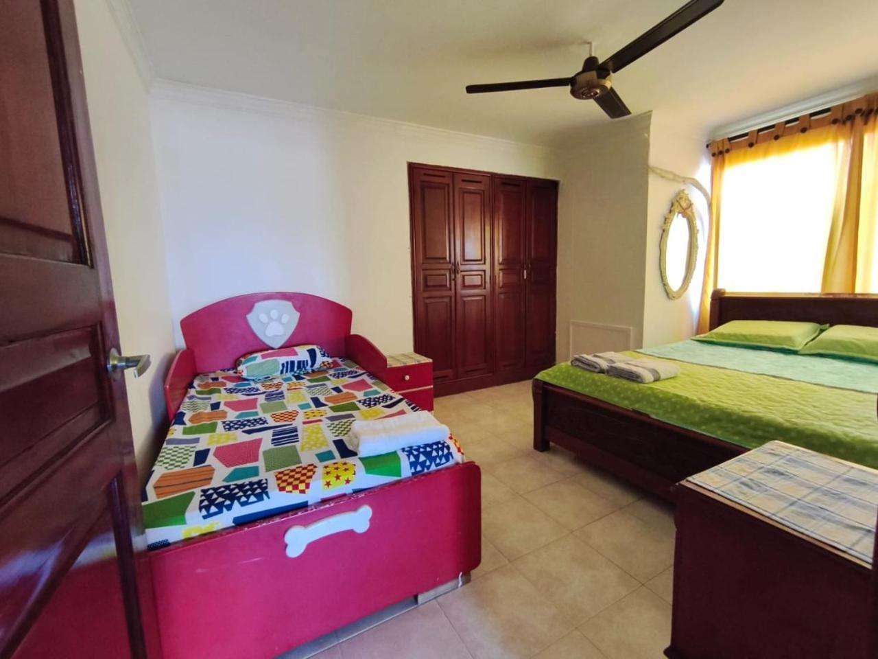 Comodo Cerca Al Aeropuerto Y La Playa Apartamento